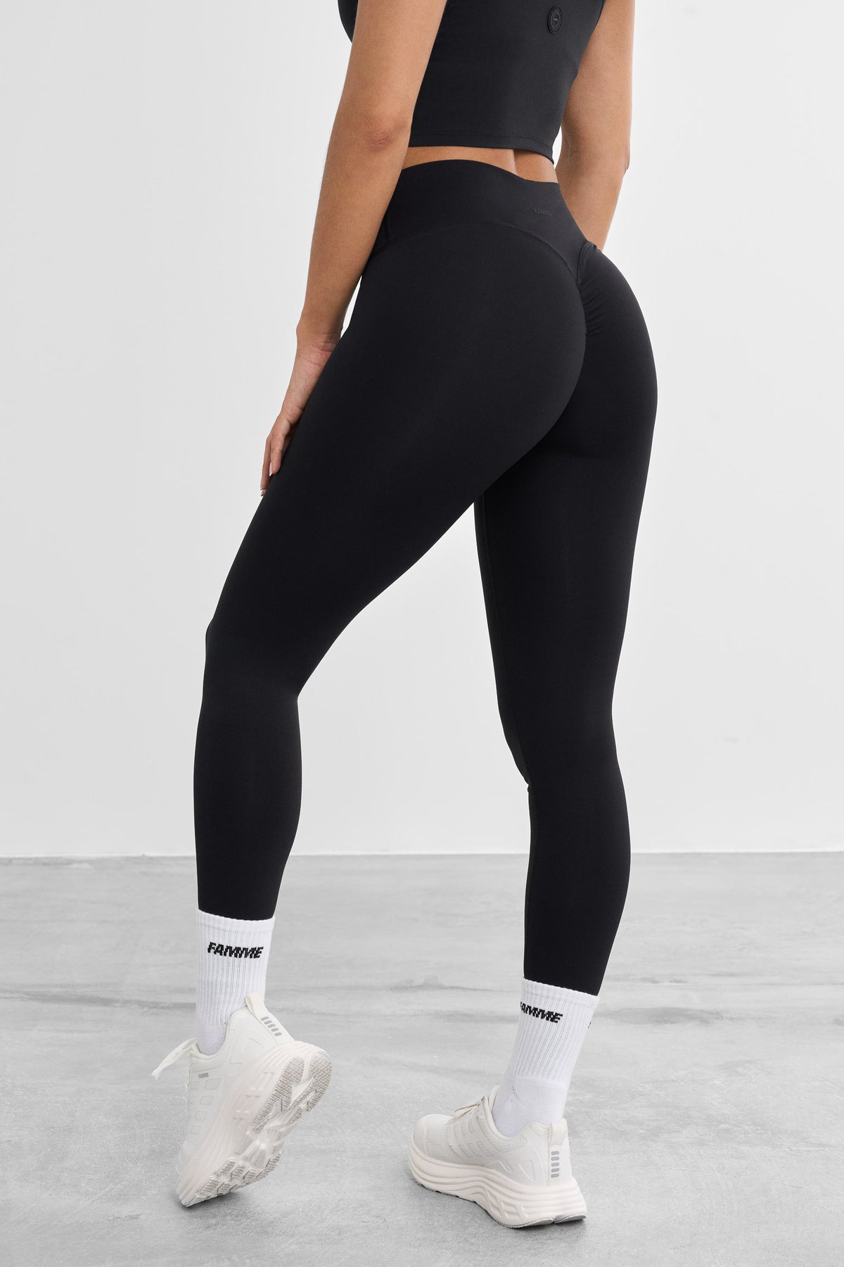 Signature Scrunch Leggings