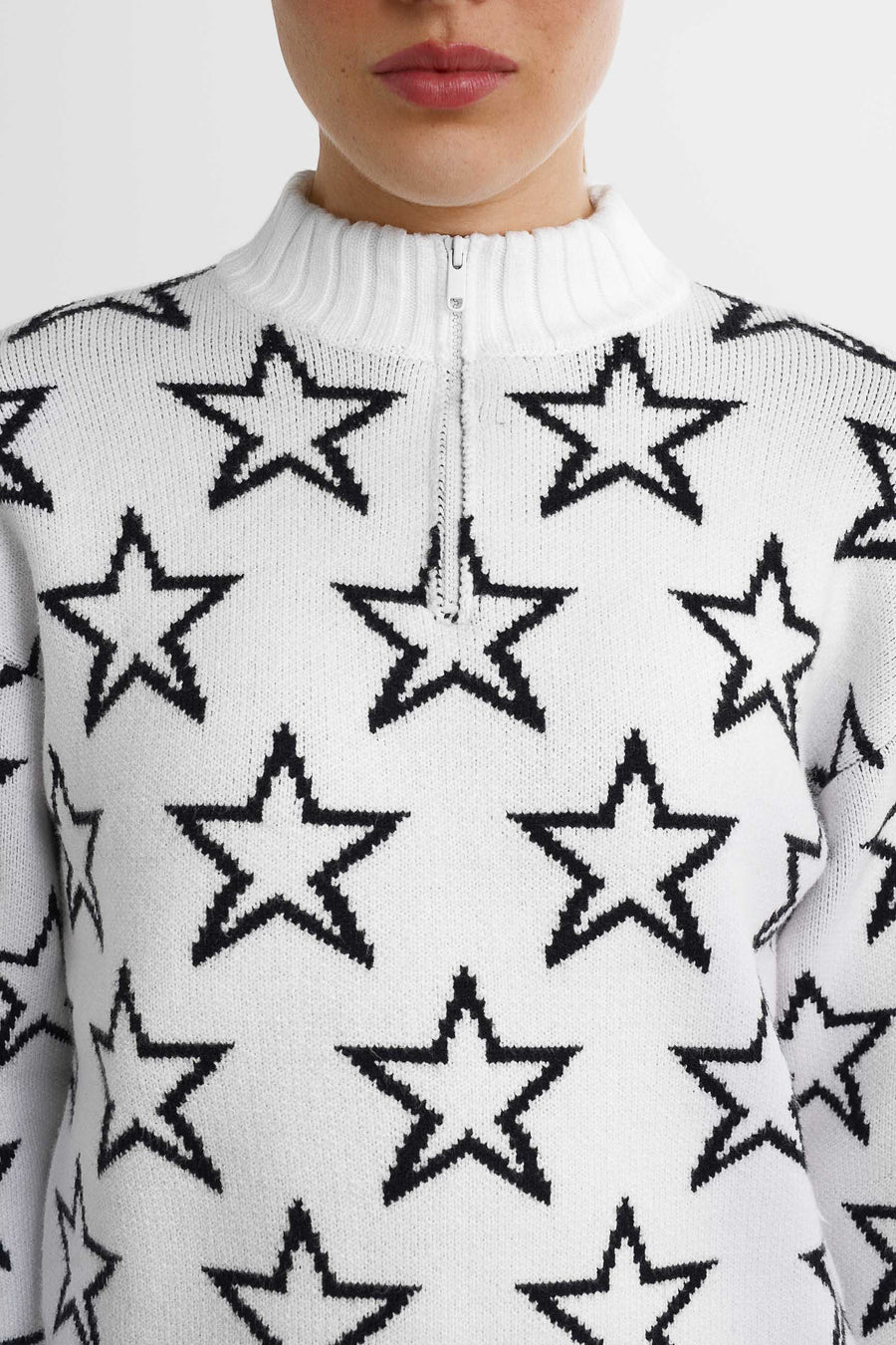 Chunky Knit Star Sweater · White/Black