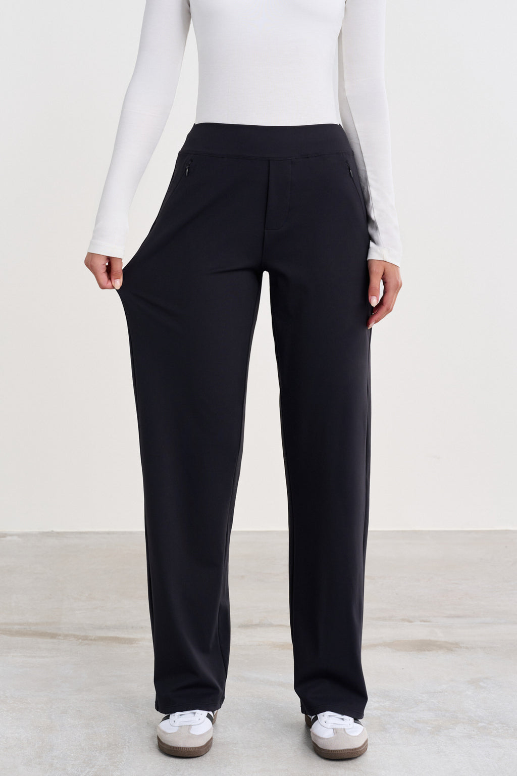 Tailored Relaxed Pants - for dame - Famme - Pants