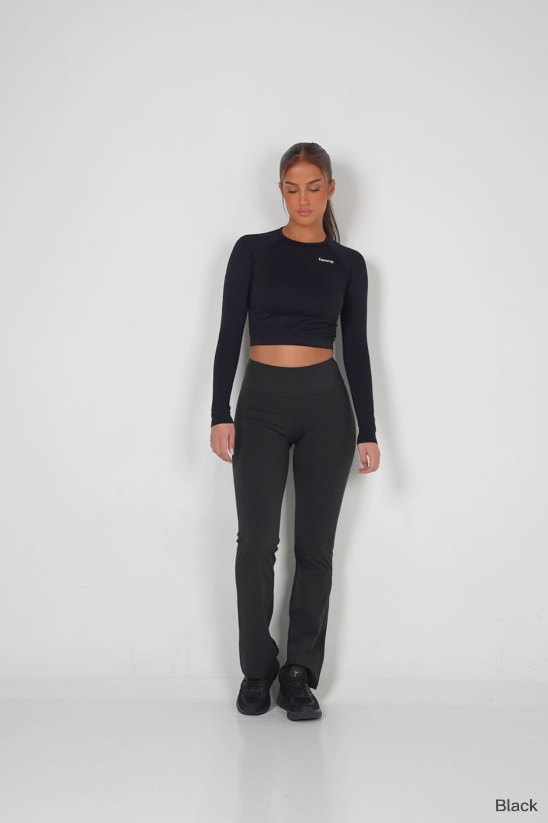 Black Ocean Crop Long Sleeve - for dame - Famme - Long Sleeve